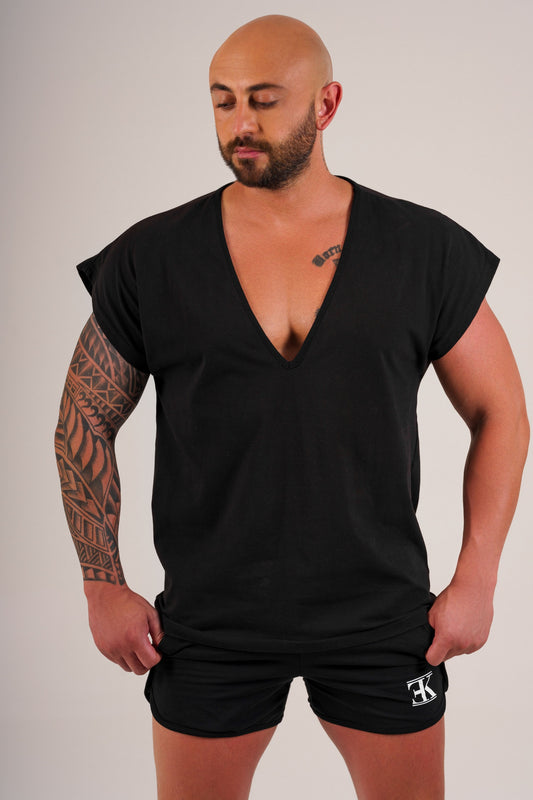 Oversize V-Cut Shirt - Black Edition -